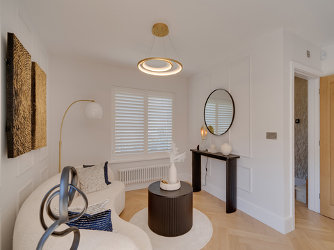 Hinckley, Leicestershire LE10