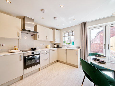 3 bedroom end terraced house for sale