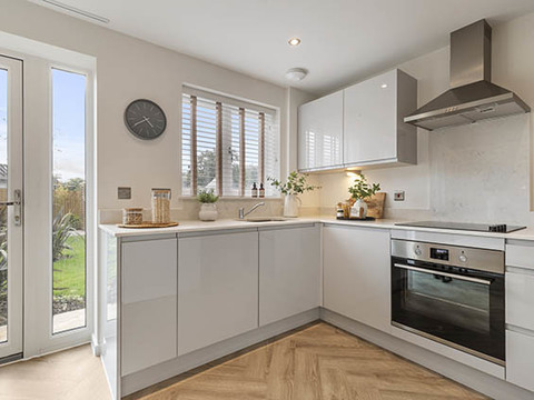 3 bedroom end terraced house for sale