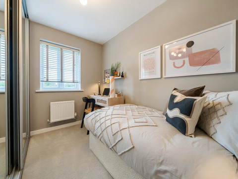 3 bedroom end terraced house for sale