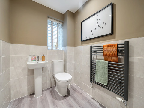 3 bedroom end terraced house for sale