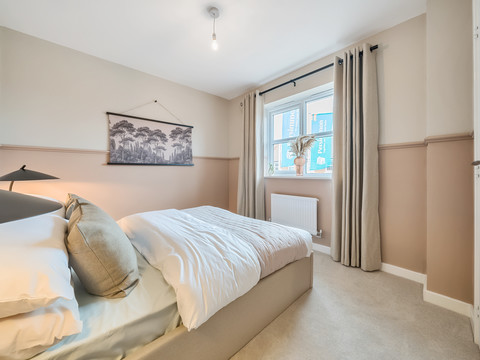 3 bedroom end terraced house for sale
