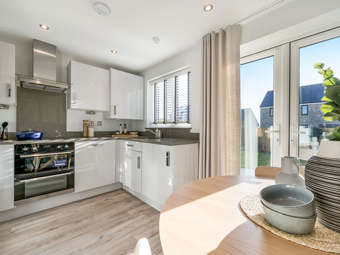 3 bedroom end terraced house for sale