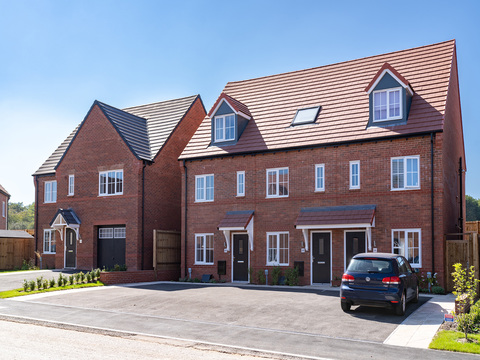 3 bedroom end terraced house for sale