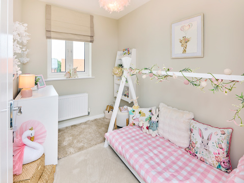 3 bedroom end terraced house for sale