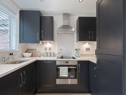 4 bedroom end terraced house for sale