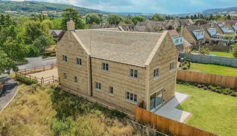 5 bedroom detached house for sale