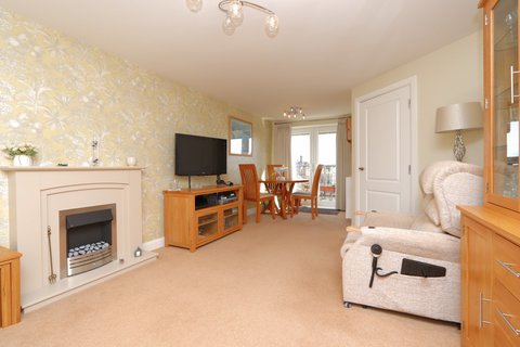 Studio retirement home for sale