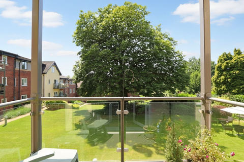 Studio retirement home for sale