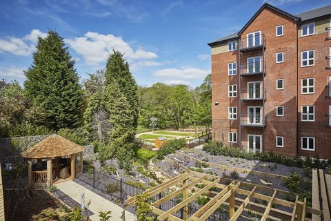 Studio retirement home for sale