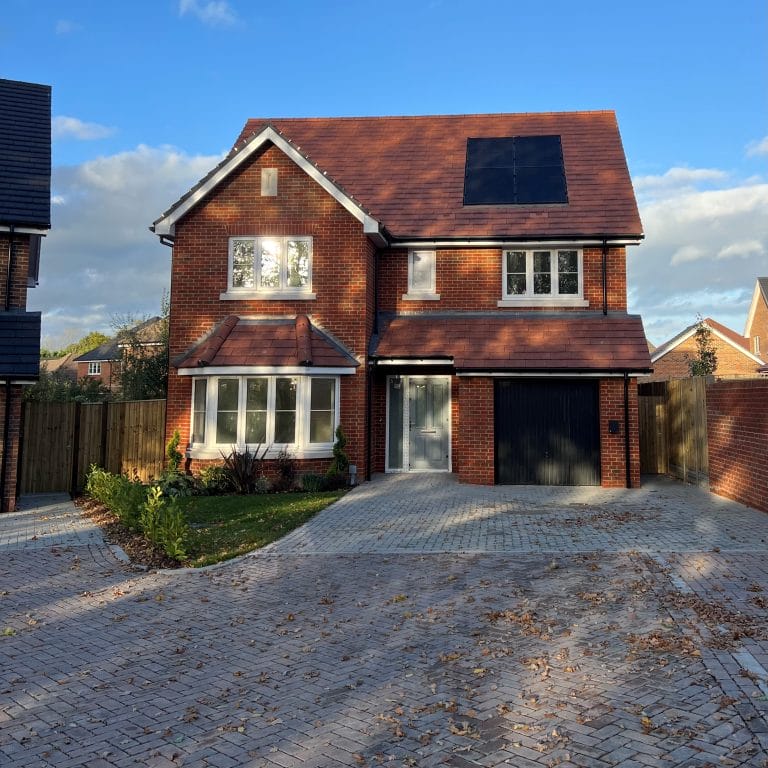 4 bedroom detached house for sale