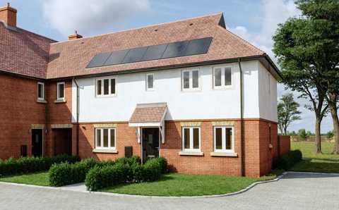 4 bedroom link detached house for sale