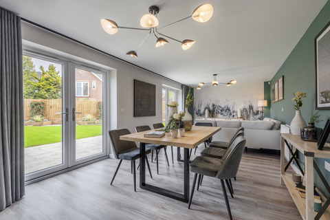 5 bedroom detached house for sale