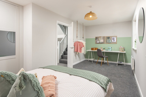 5 bedroom semi detached house for sale