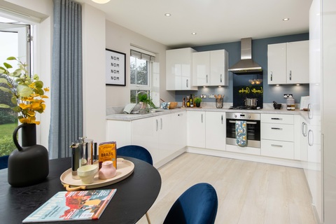 3 bedroom end terraced house for sale