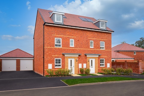4 bedroom end terraced house for sale