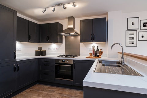 3 bedroom end terraced house for sale