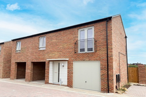 2 bedroom detached house for sale