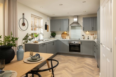 3 bedroom end terraced house for sale