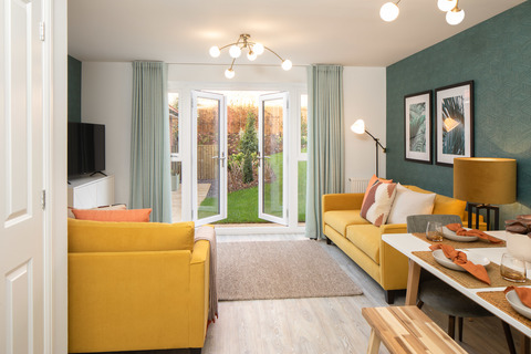 3 bedroom end terraced house for sale