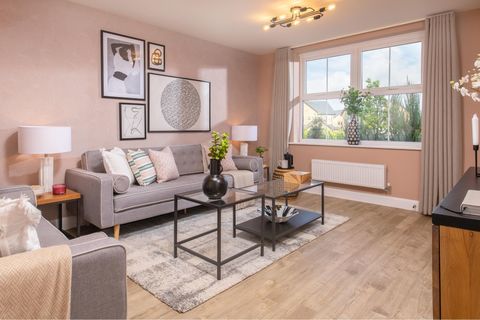 4 bedroom end terraced house for sale