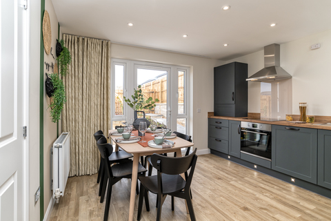 3 bedroom end terraced house for sale