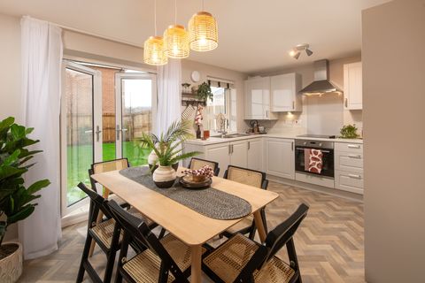 3 bedroom end terraced house for sale
