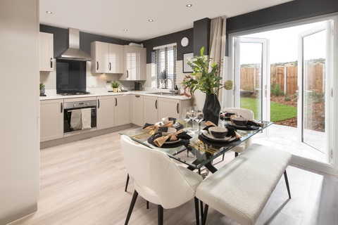 3 bedroom end terraced house for sale