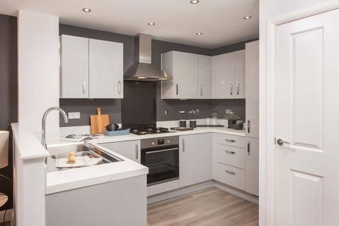 3 bedroom end terraced house for sale