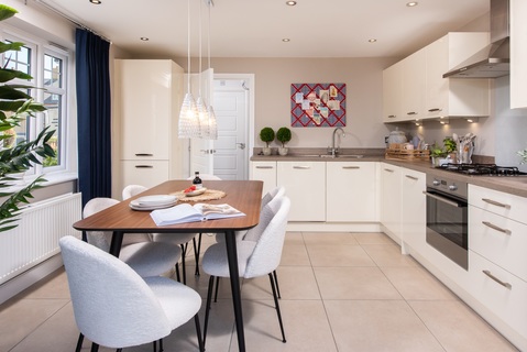 3 bedroom end terraced house for sale