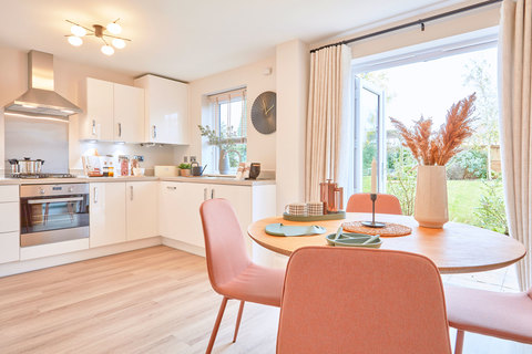3 bedroom end terraced house for sale
