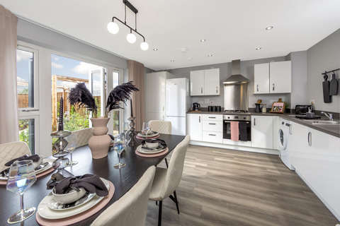 3 bedroom end terraced house for sale