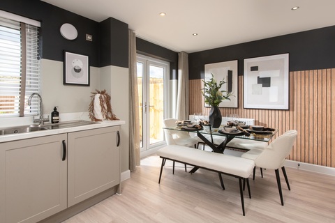 3 bedroom end terraced house for sale