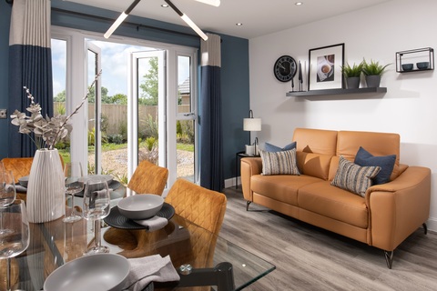 3 bedroom end terraced house for sale
