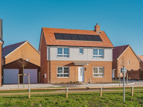 4 bedroom detached house for sale