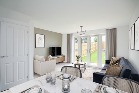 3 bedroom end terraced house for sale