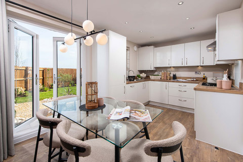 3 bedroom end terraced house for sale