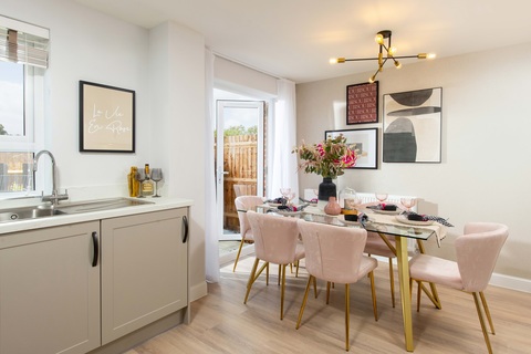 3 bedroom end terraced house for sale