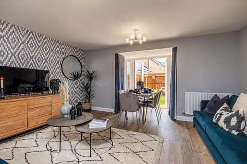 4 bedroom end terraced house for sale