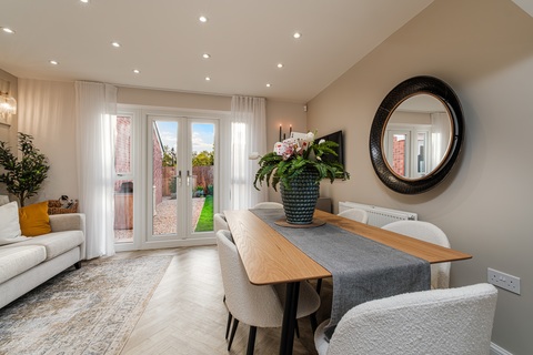 4 bedroom terraced house for sale