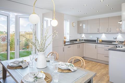 3 bedroom end terraced house for sale