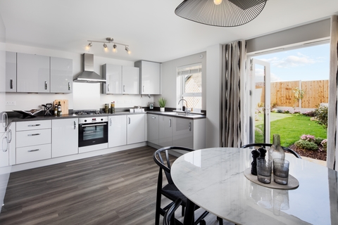 3 bedroom end terraced house for sale
