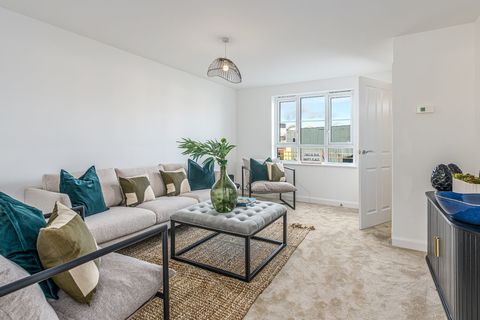 3 bedroom end terraced house for sale
