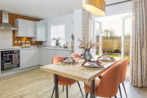 3 bedroom end terraced house for sale