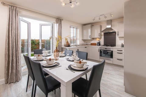 3 bedroom end terraced house for sale