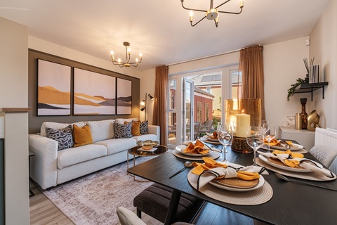 4 bedroom end terraced house for sale