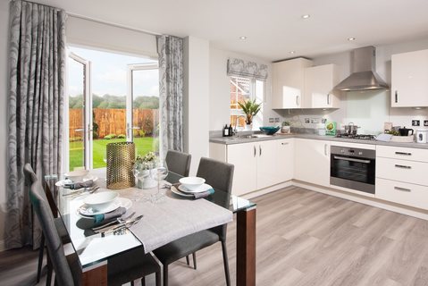 3 bedroom end terraced house for sale