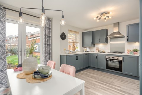 3 bedroom end terraced house for sale