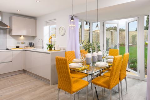 3 bedroom end terraced house for sale