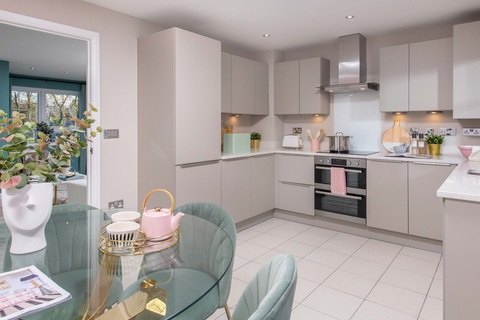 3 bedroom end terraced house for sale